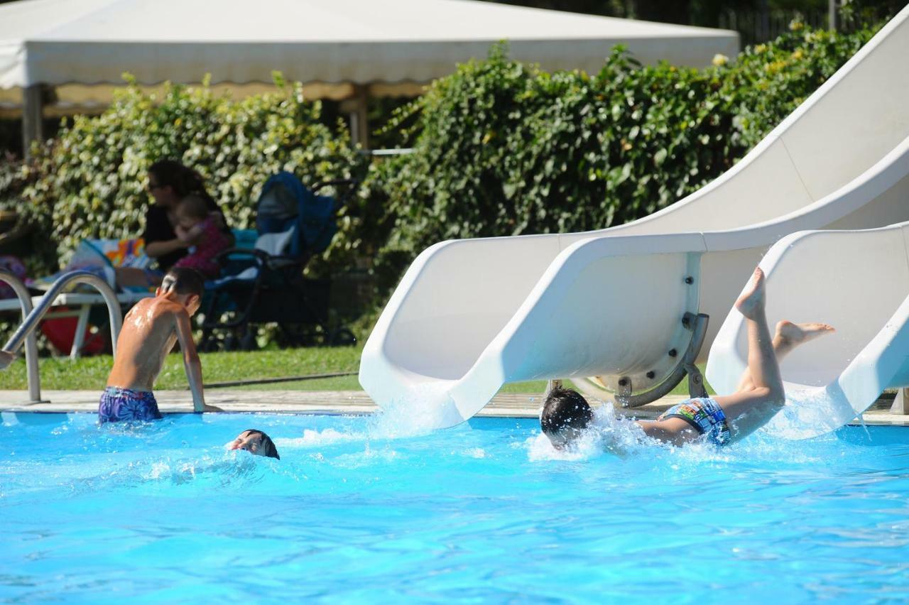 Parco Delle Piscine Hotel Сартеано Екстериор снимка