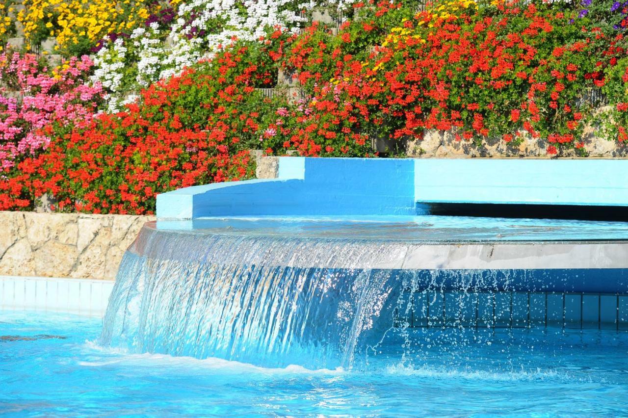 Parco Delle Piscine Hotel Сартеано Екстериор снимка