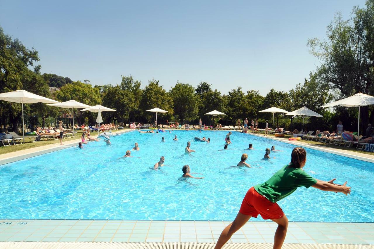 Parco Delle Piscine Hotel Сартеано Екстериор снимка